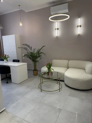 Burlakova Nails & Beauty